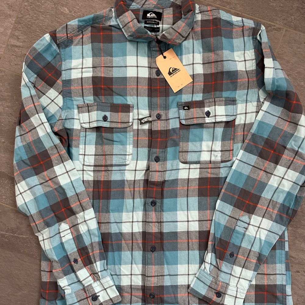 Men’s NEW W TAG- Quiksilver Men's Flannel Plaid Shirt - Size Large